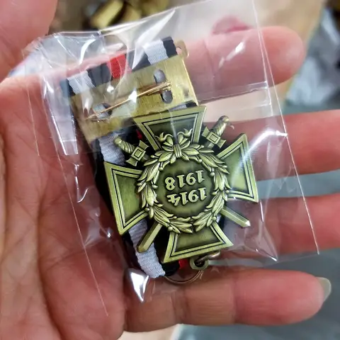 Slumpmässig färg Hederskorset från världskriget 1914-1918 Nål WW1 Tyska Hindenburgkorset med svärd Militärmedaljmärke Kopia 10 best sales första världskriget tyska - №6