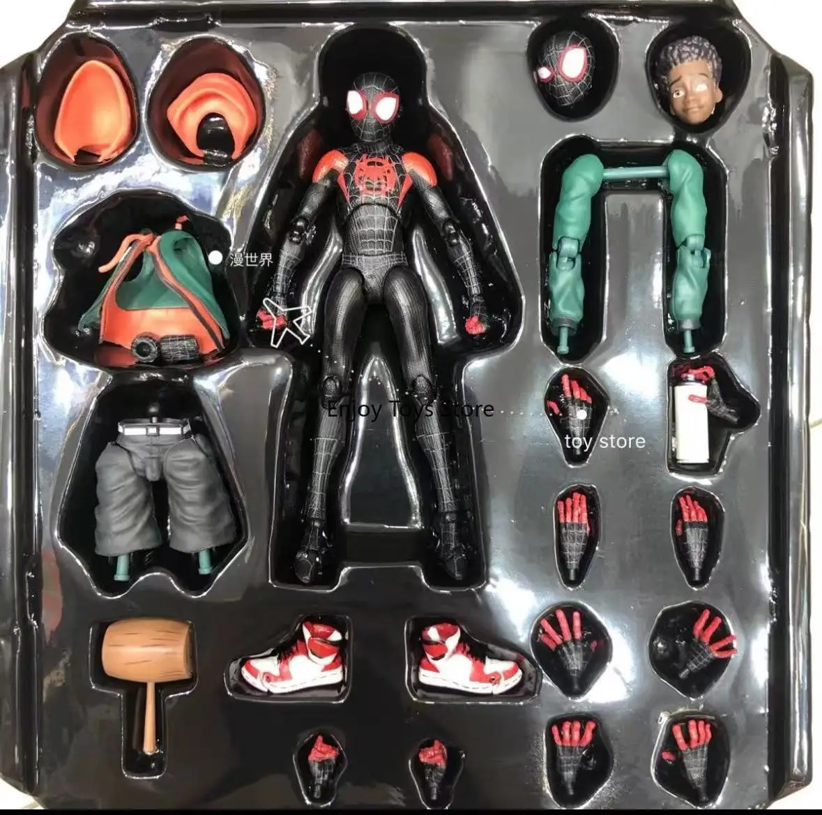 

In Stock Domestic Thousand Values ​​Spider Heroes, The Universe, Myers, Moving Boxed Figure Model
