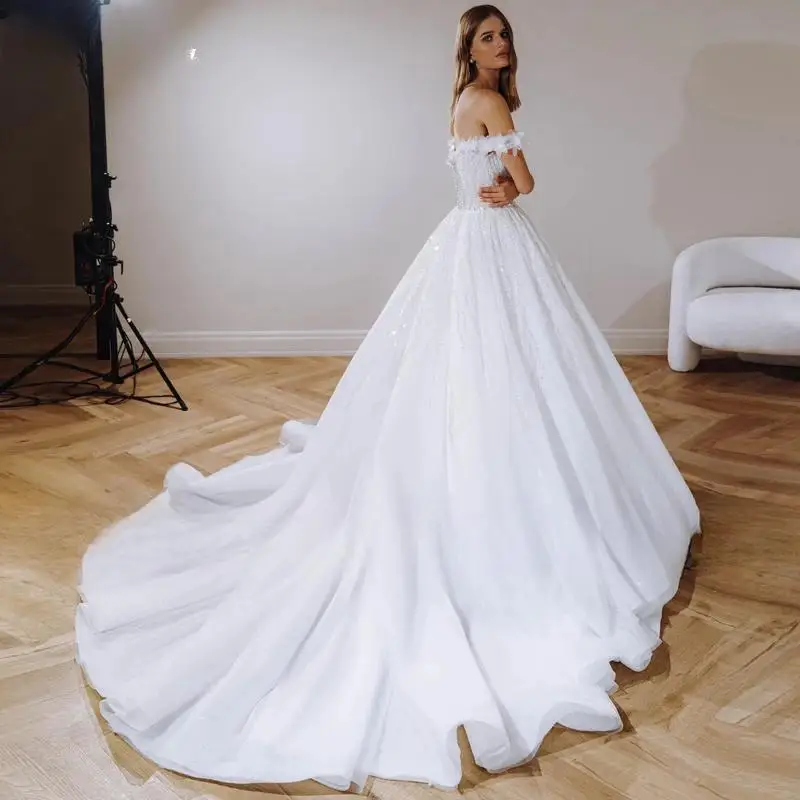 Romantic Boat Neck Customized A-Line Sparkly Wedding Dress 2025 Delicate Embroidery Beading Princess Bridal Gown Robe de Mariage