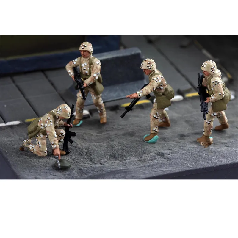 1:72 نموذج رسمت 4 قطعة البحرية الأمريكية 1st شعبة الجنود عمل الشكل DIY المشهد ملحق الألغام التخليص مجموعة فريق القتال #1