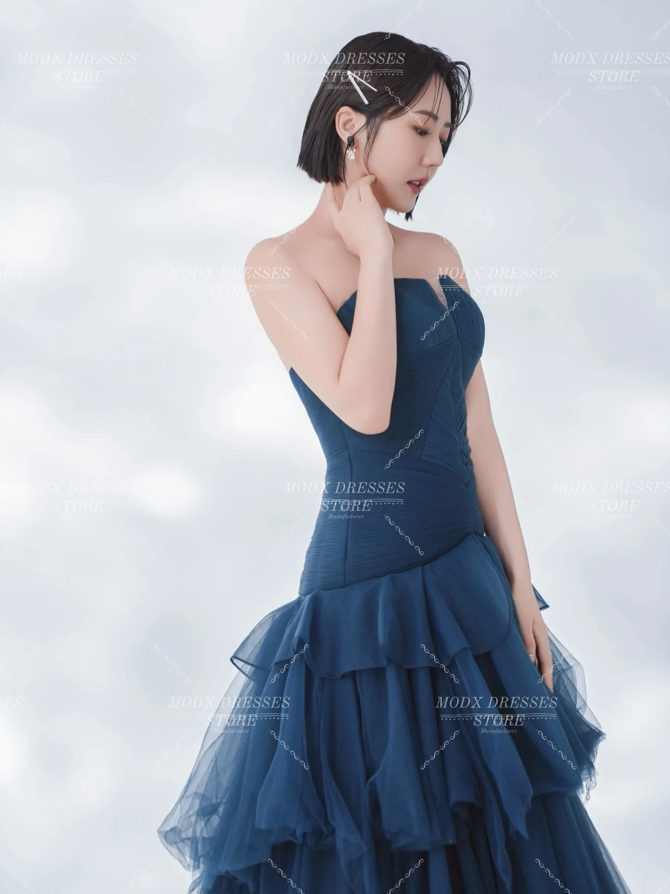 MODX Elegant Dark Blue Strapless Korean Wedding Dress Tiered Bridal Gown Floor Length Customized Vestidos Novias Boda Women