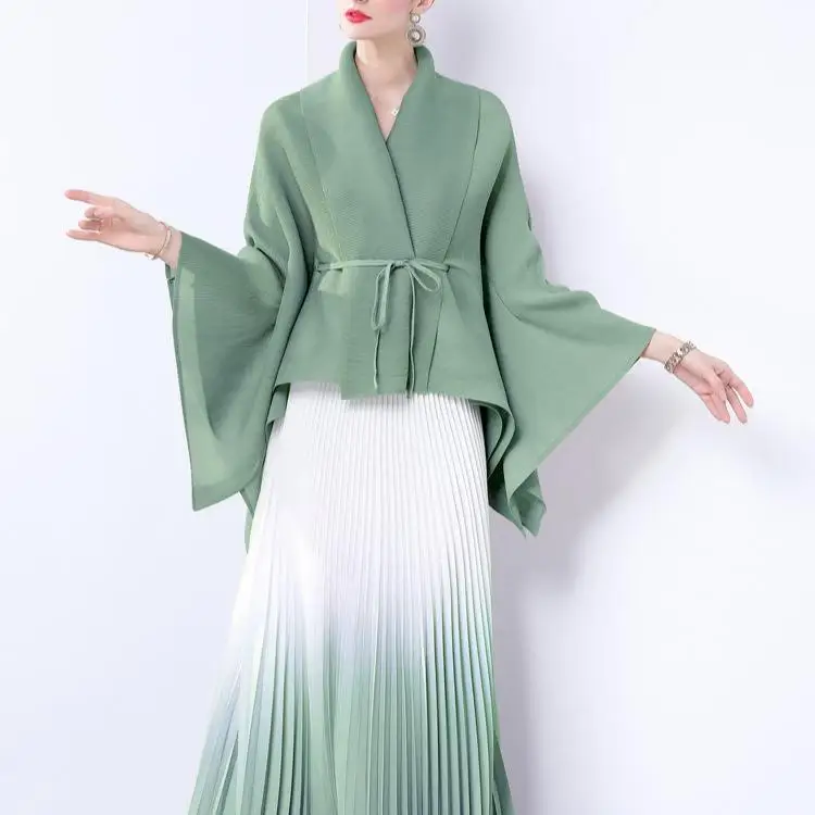 

Adient Color Set with Women's Straps Waist Cinched Long Sve Commute Sle Winter Faion Tee-Piece Suit Abstract Pattern