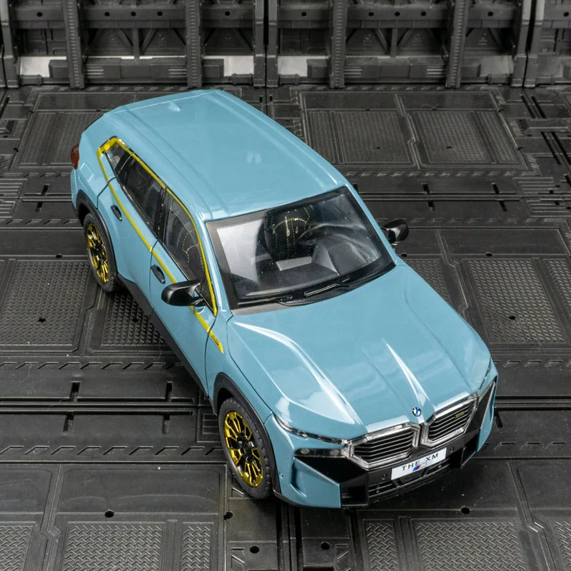 

1:24 BMW XM alloy off-road vehicle model doors and the front hood and trunk door can be opened has simulated sound and lighting