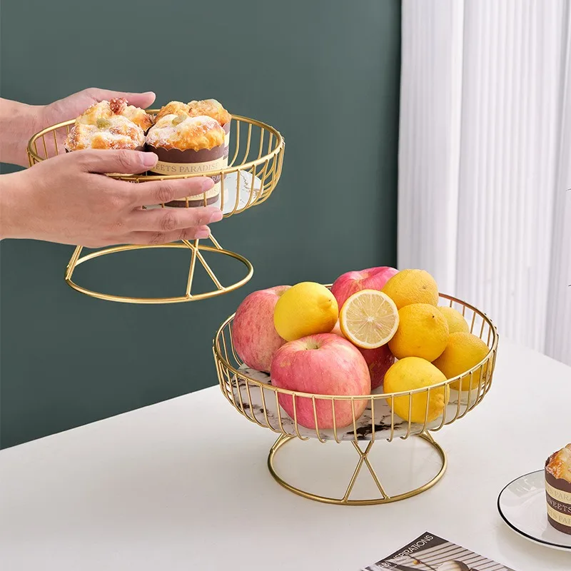 Stylish Iron Wire Fruit Basket Golden Luxury Large Capacity Fruit Bowl Tray Vegetable Holder Drain Basket Snack Cakes Holder