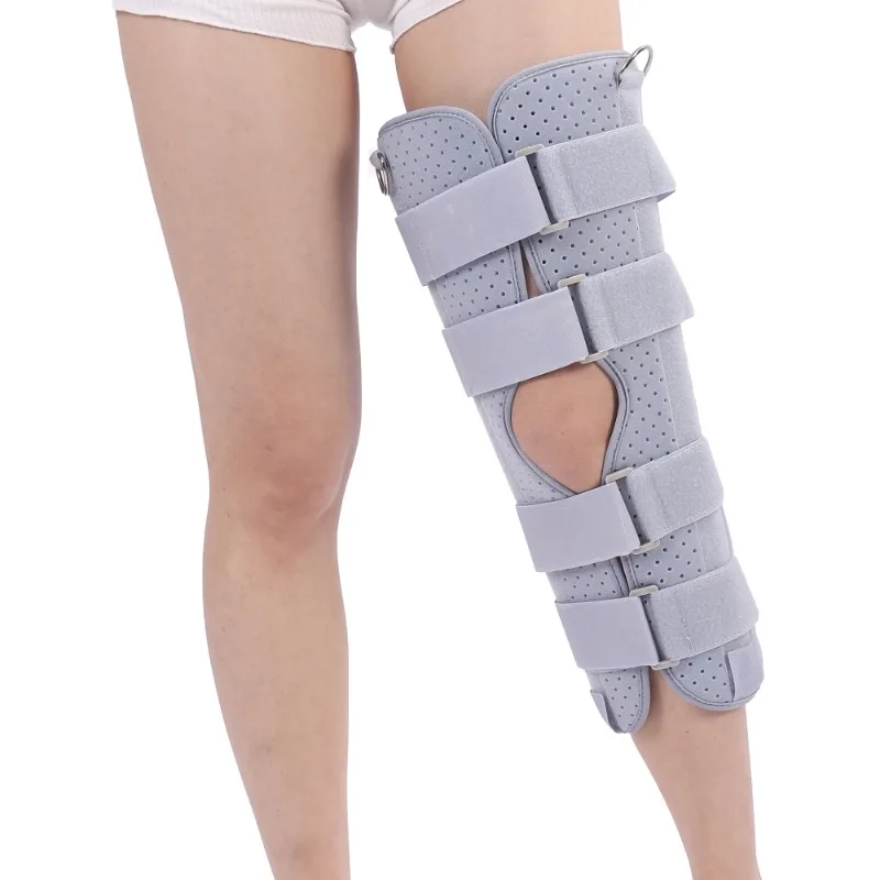 Three-panel knee brace for knee and leg braces, with adjustable belts