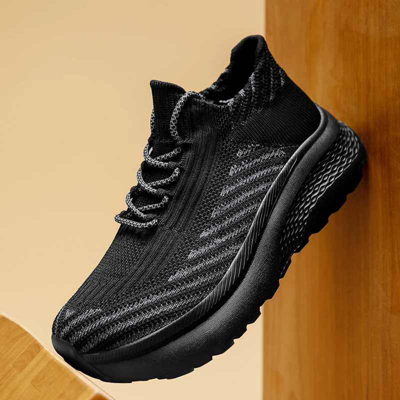 The new style of couple's large-size  wide-toe casual sneakers with wide toe last is suitable for leisurely strolling