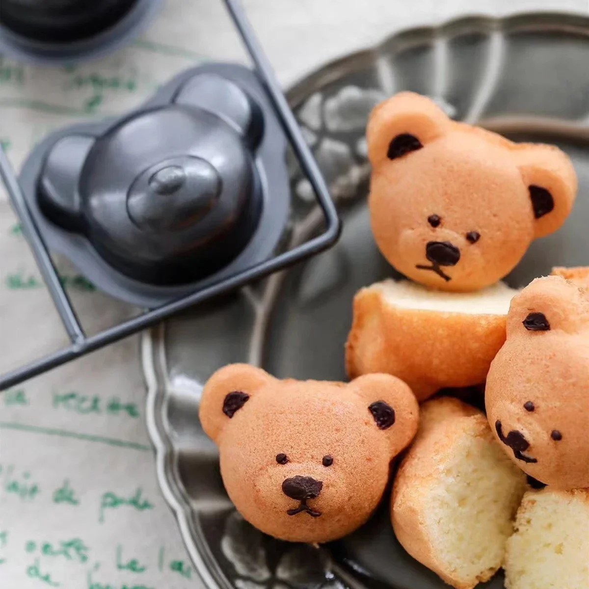 8 Cavity Bear Bakeware Madeleine Baking Pan Cartoon Animal Shape Muffin Cakes Home DIY Baking Mold Carbon Steel Decoration Tool