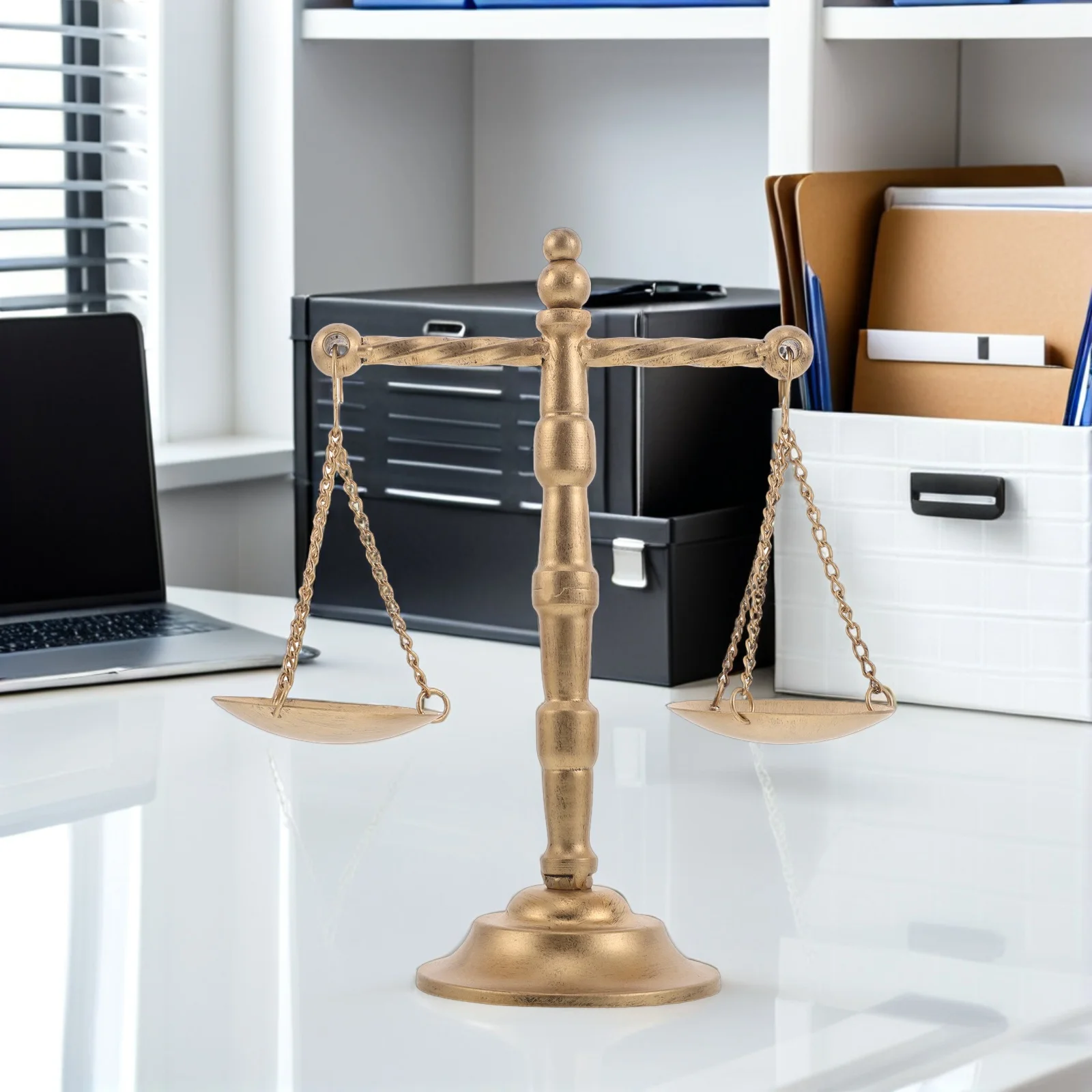 

Retro Libra Balance Scale Vintage Iron Art Desktop Ornament Office Desk Decorative Sculpture Home Office Decor