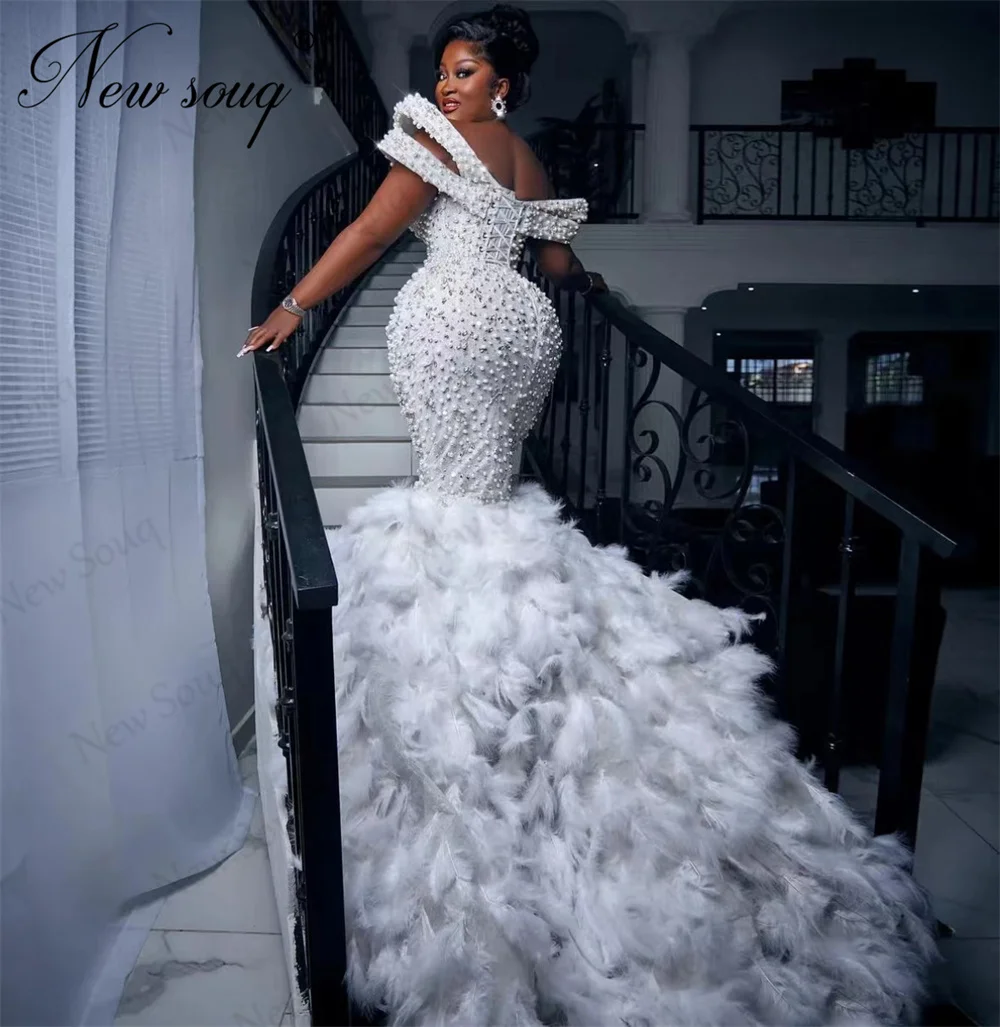 Exquisite Feathers Mermaid Evening Dresses Black Girls Wedding Beaded Pearls Party Gowns Off Shoulder Engagement Dress Robes