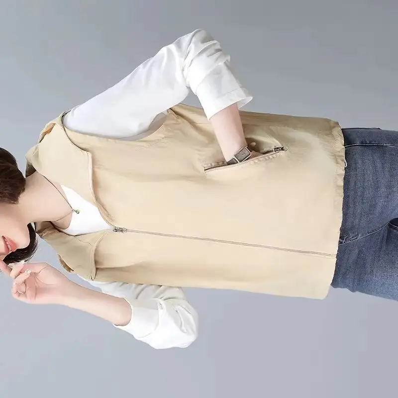 Sunscreen Vest Coat Women Spring Summer New Short Sleeveless Jacket Ladies Thin Breathable Hooded Middle-Aged Waistcoat Outwear