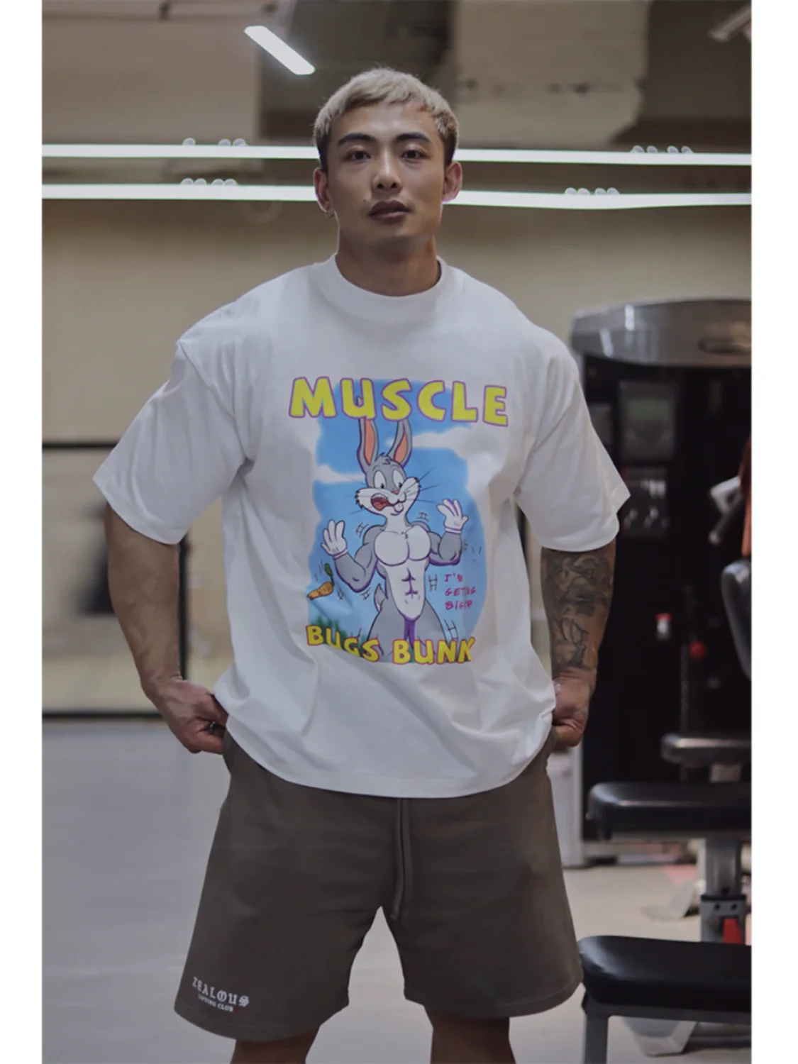 

ZEKE LAB Original Muscle Bugs Bunny Printed Male and Female Couples American Retro Sports Fitness Short Sleeve T-Shirt