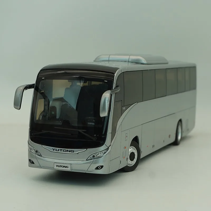 1:42 Scale Yutong T12E Highway Tour Bus Alloy Car Model Collection Ornaments Toy