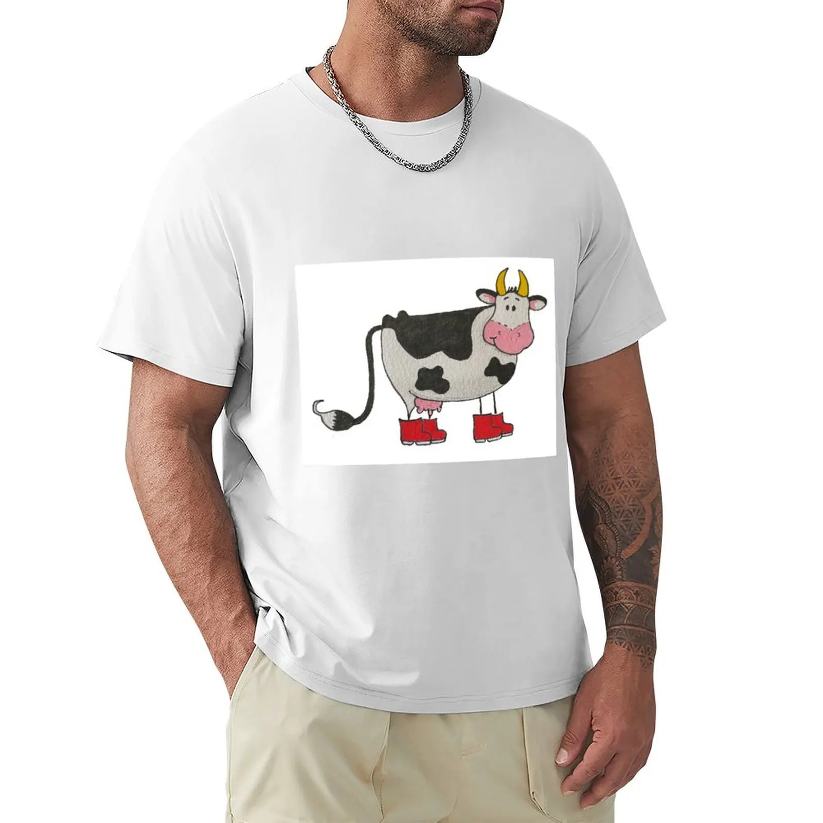 Cartoon cow in red wellie boots T-shirt animal prinfor boys summer tops summer clothes Aesthetic clothing Men's cotton t-shirt