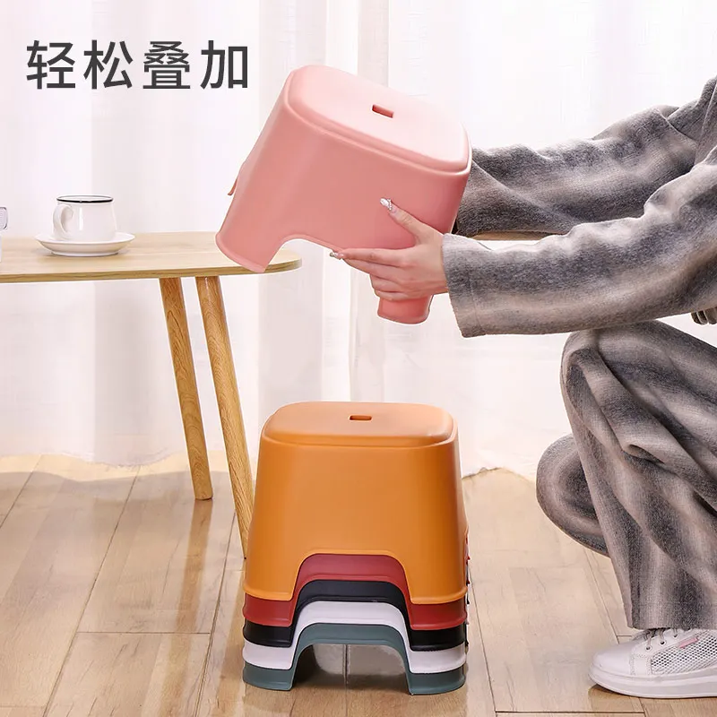 Plastic small stool can be stacked and stepped on. Small stool  short stool, bathroom for household use, baby stool