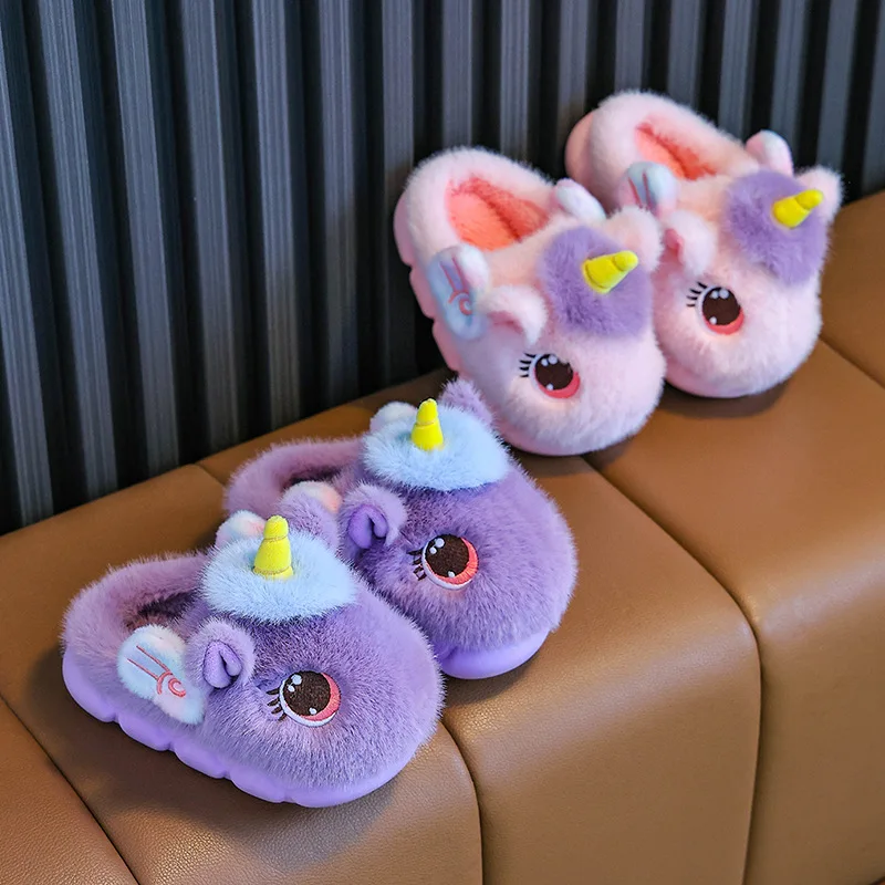 Winter Children's Cotton Shoes 2026 New Cute Cartoon Warm Plush Girls' Slippers Faux Fur Anti Slip Flat Boys' Home Slippers