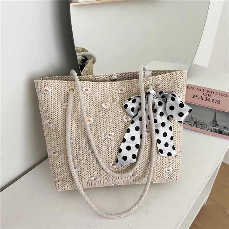 Straw Woven Bag Women2024New Summer Simple Flower Woven Beach Bag Fashion One-Shoulder Tote Women's Bag