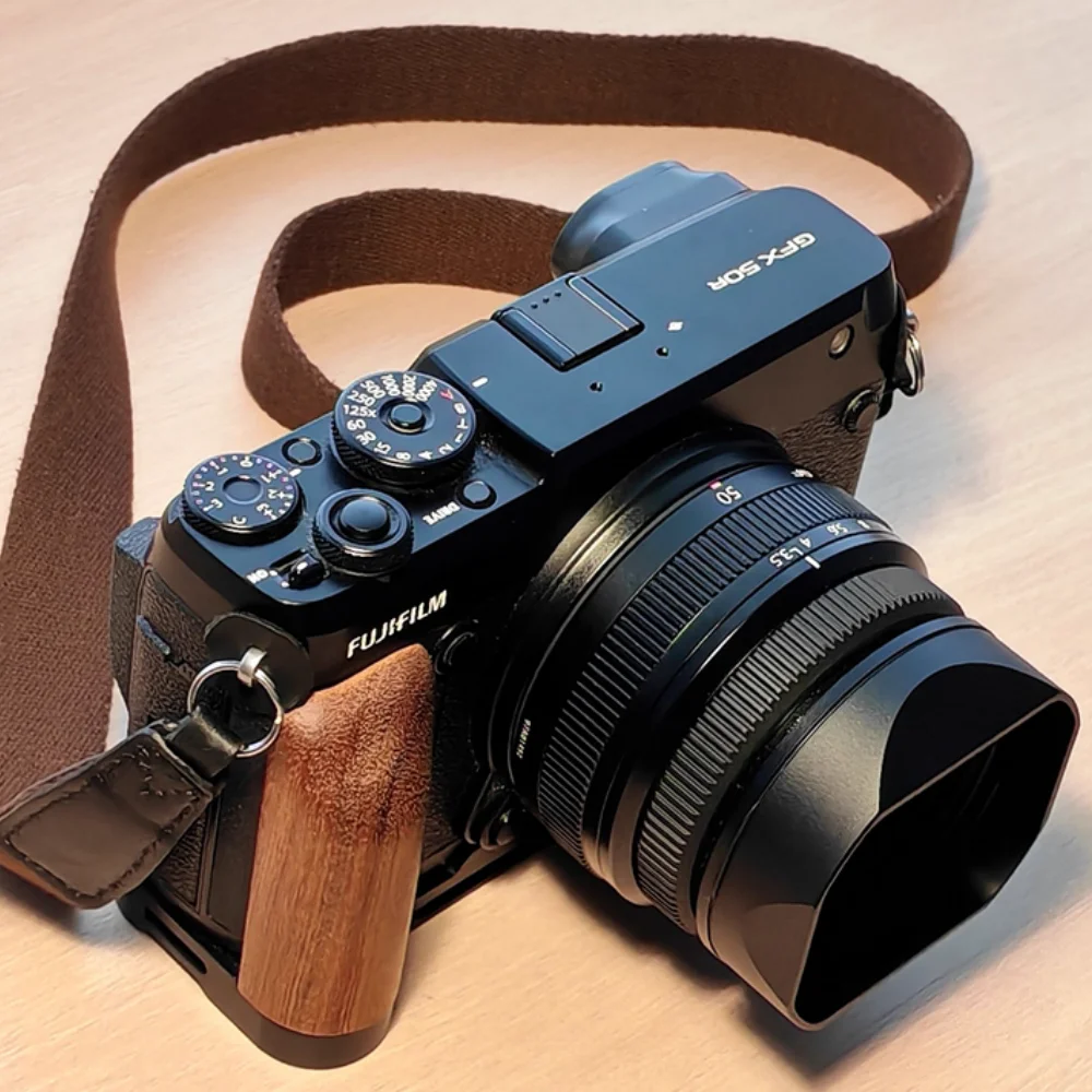 

GF50F3.5 Lightweight Square Metal Lens Hood for Fujifilm Fuji GF 50mm F3.5 R LM WR Lens with 62mm Adapter Ring