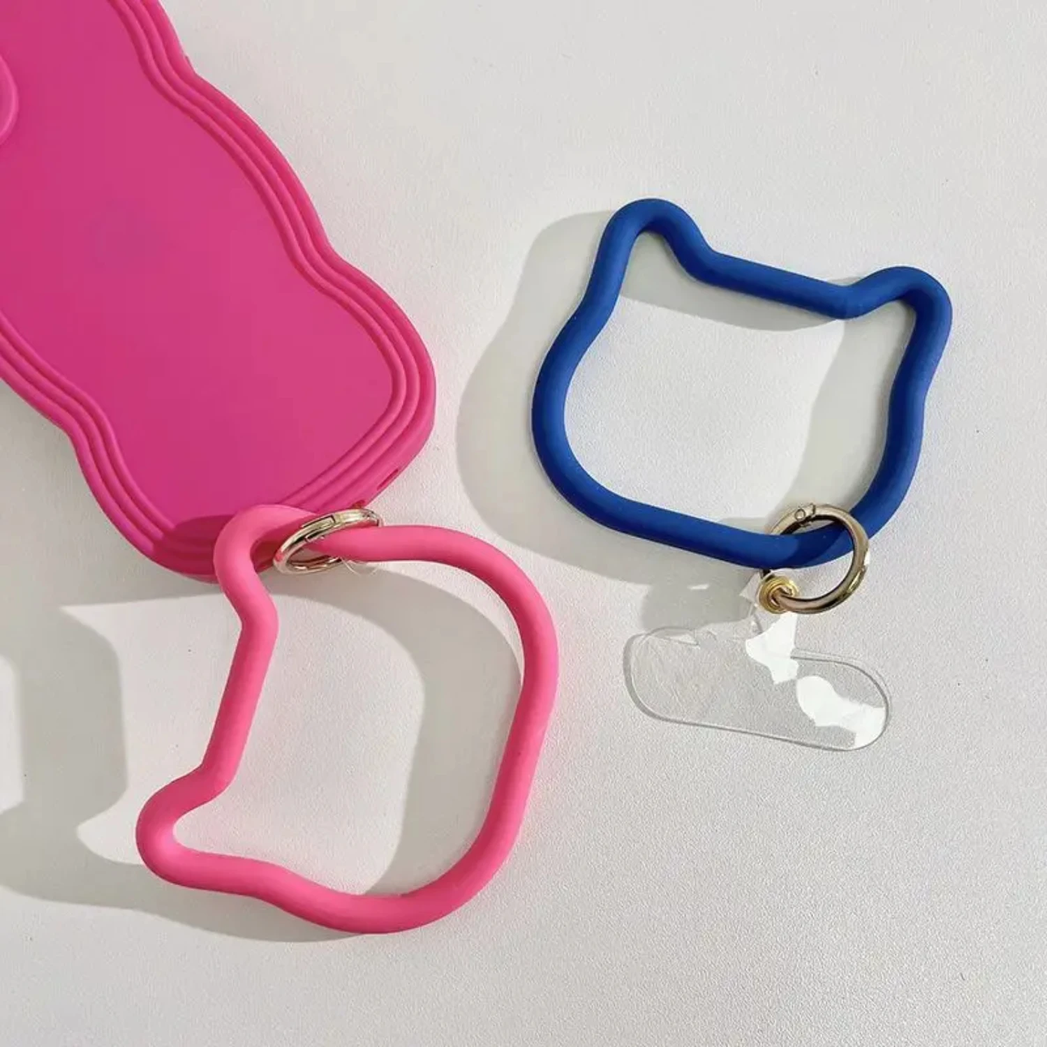 

Cat Shaped Silicone Bracelet Mobile Phone Pendant