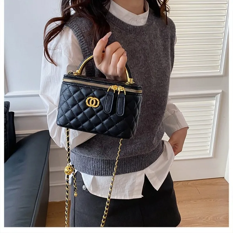 

2026 Designer Luxury Chain-Link Quilted Shoulder Crossbody Bag Women's Handbag with Detachable Strap - Versatile Commuter Purse