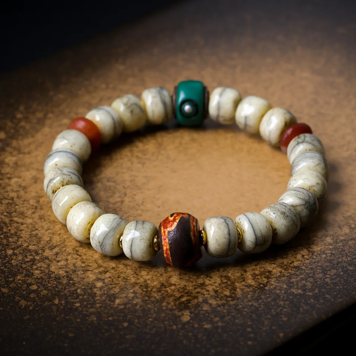 Tibetan jewelry,bones,explosion cracks,bucket beads,bracelets,cultural toysTara, heavenly beads utensils, ethnic style bracelets