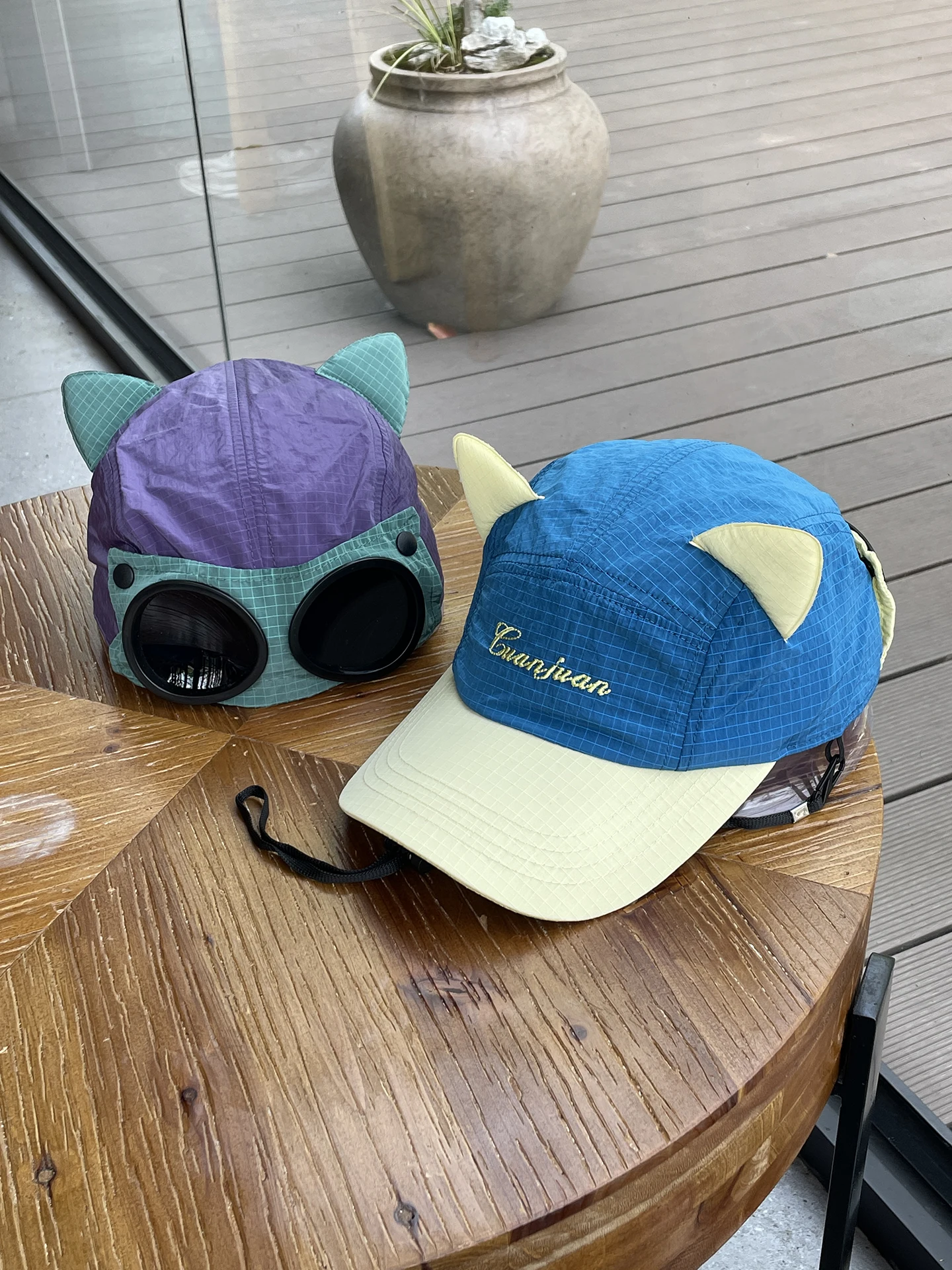 

Contrasting color quick-drying couple baseball cap Women wear caps on both sides