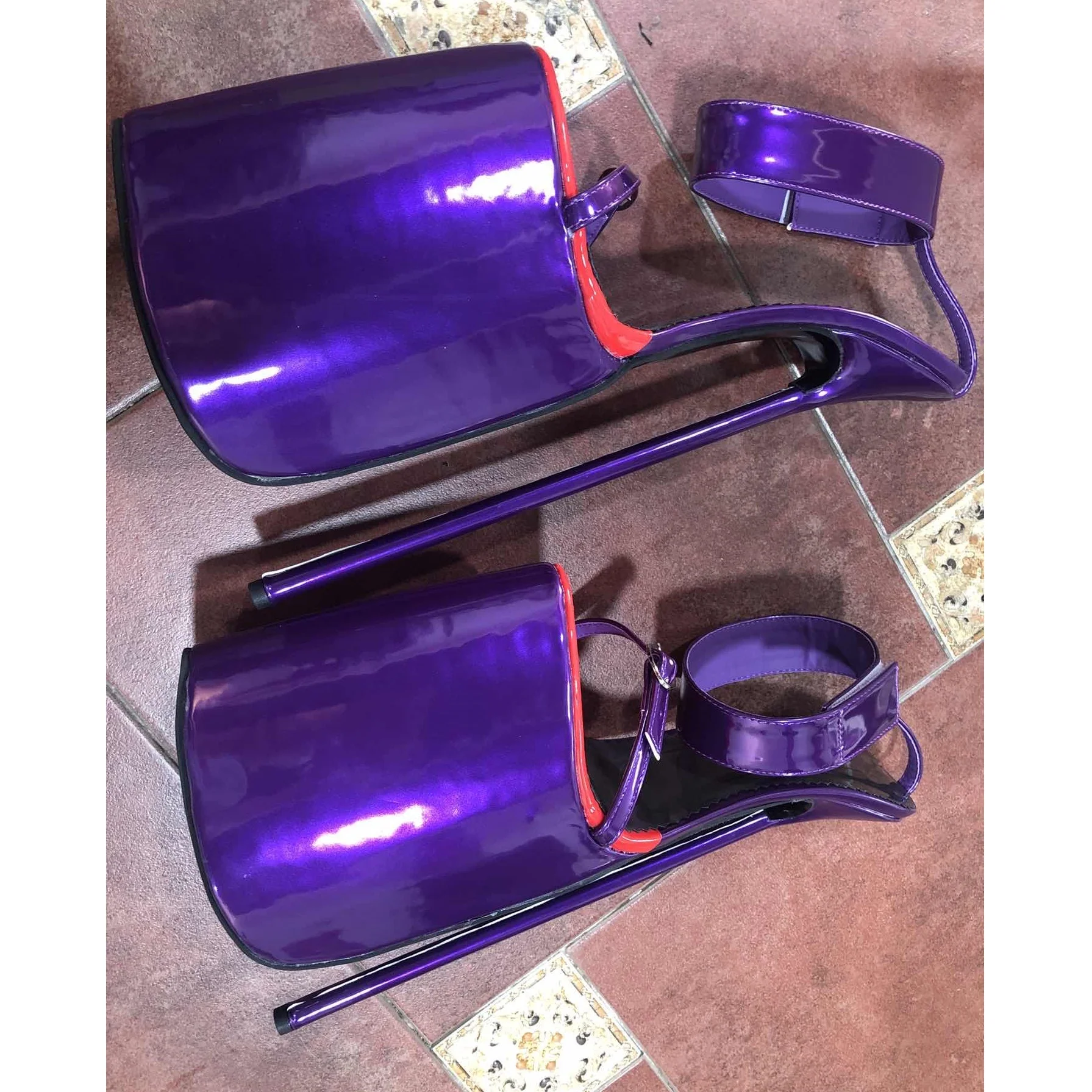 보라색 버클 속이 빈 플랫폼 샌들 얇은 하이힐 섹시한 패션 멋진 여름 캐주얼 빅 사이즈 여성 신발 Zapatillas Mujer