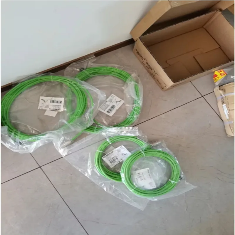 

New Original Cable TSXCPP302 TSXCBY010K TSXEFCM01 TSXFPACC2