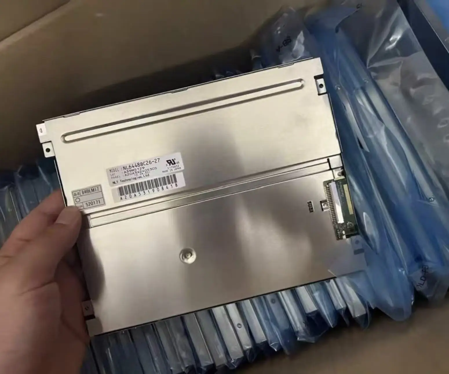 Совершенно новый, оригинальный 5,7-дюймовый ЖК-экран NL6448BC26-27.