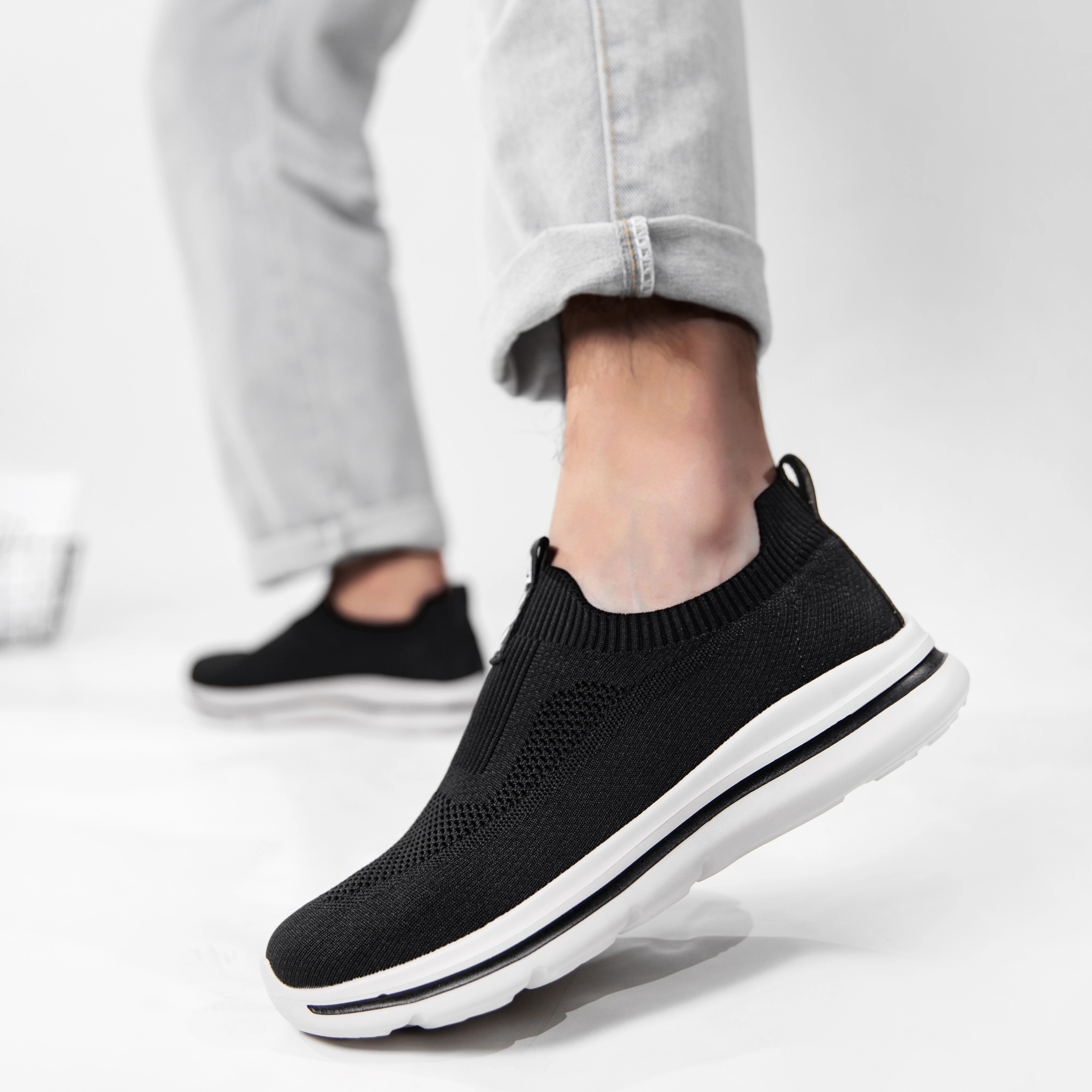 Mens Sneakers Black Knit Walking Shoes Slip On Lightweight Breathe Mesh Running Shoes Slip On Fashion Tennis Sneakers 1239