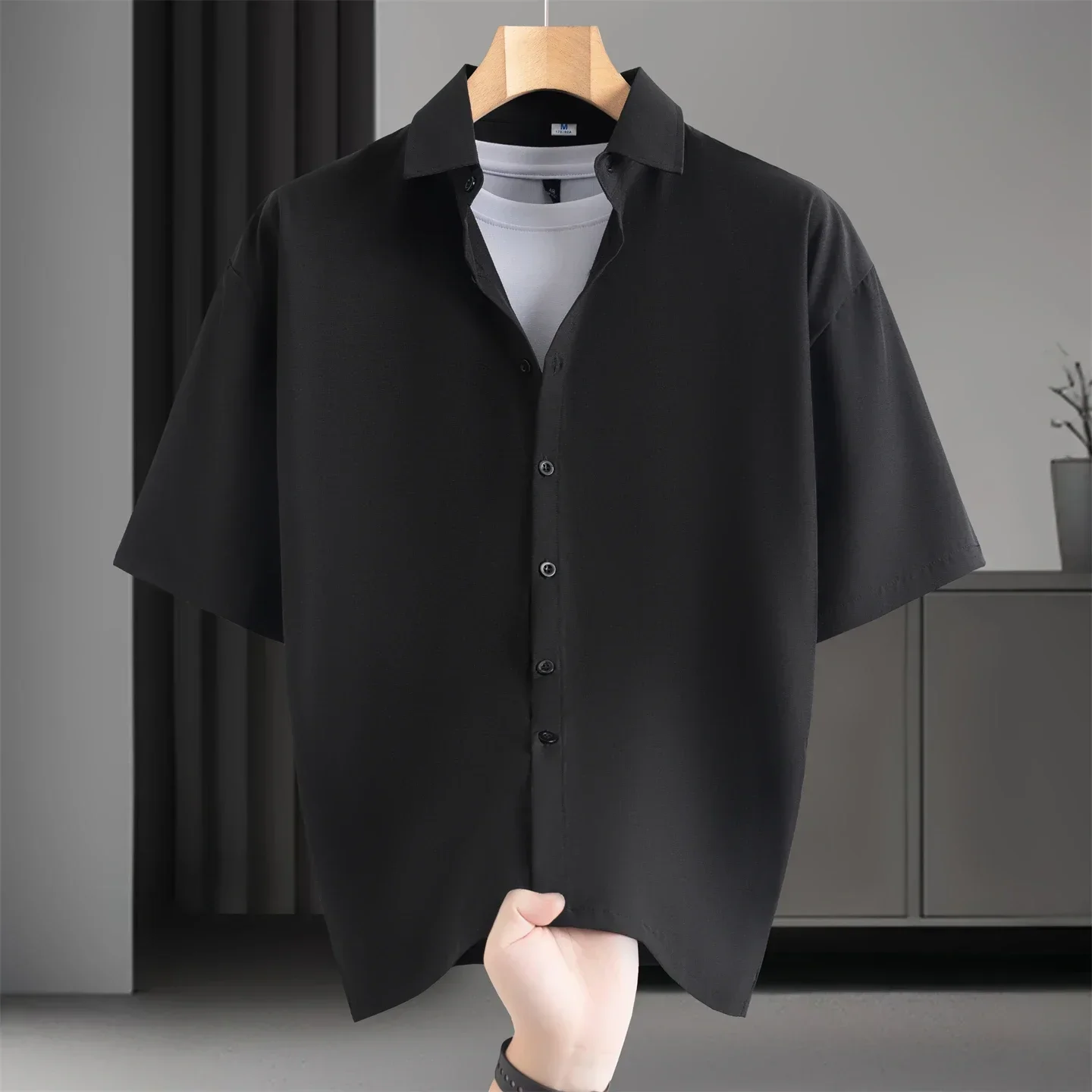 High End Business Shirts Men Solid Color Short Sleeve Ice Silk Shirt for Summer Fashion No Ironing Comfortable and Versatile Top