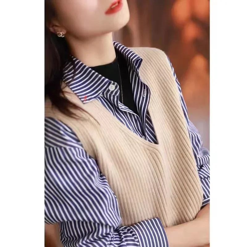 V-Neck Women Pullover Sweater Vest Loose Sleeveless Sweater Vest Women\'s Autumn Winter Fashion Knitted Top For Outerwear Blouse
