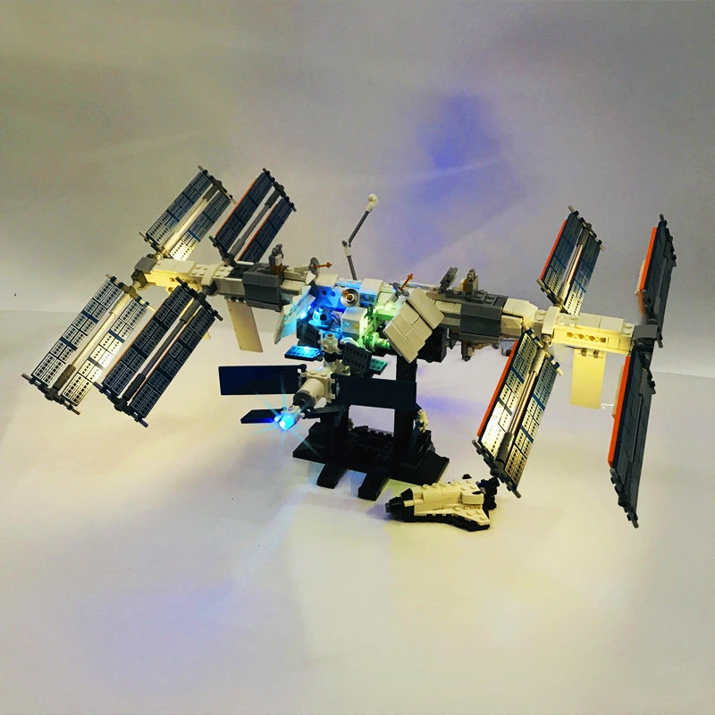 No Model Led Light Kit for International Space Station 21321