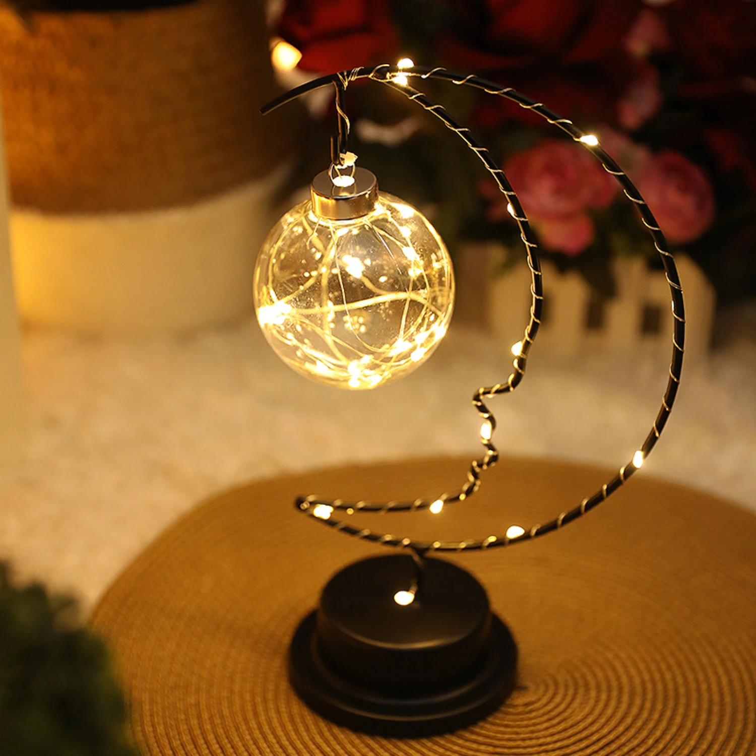 Warm and Cozy Heart-shaped Night Lamp with Ball Decorations - Perfect for Creating a Romantic Bedroom Atmosphere - Battery Power