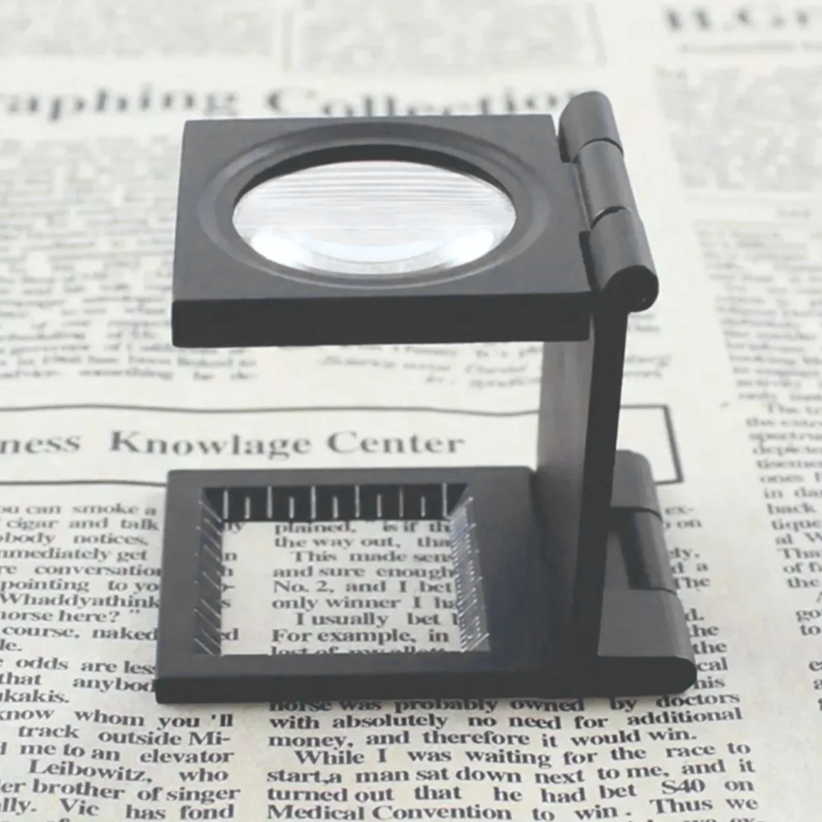 D5 Magnifying Glass 10X High Strength Folding Loupe Magnifier with Scale Lighting Mirror of Cloth Textile Antique identification