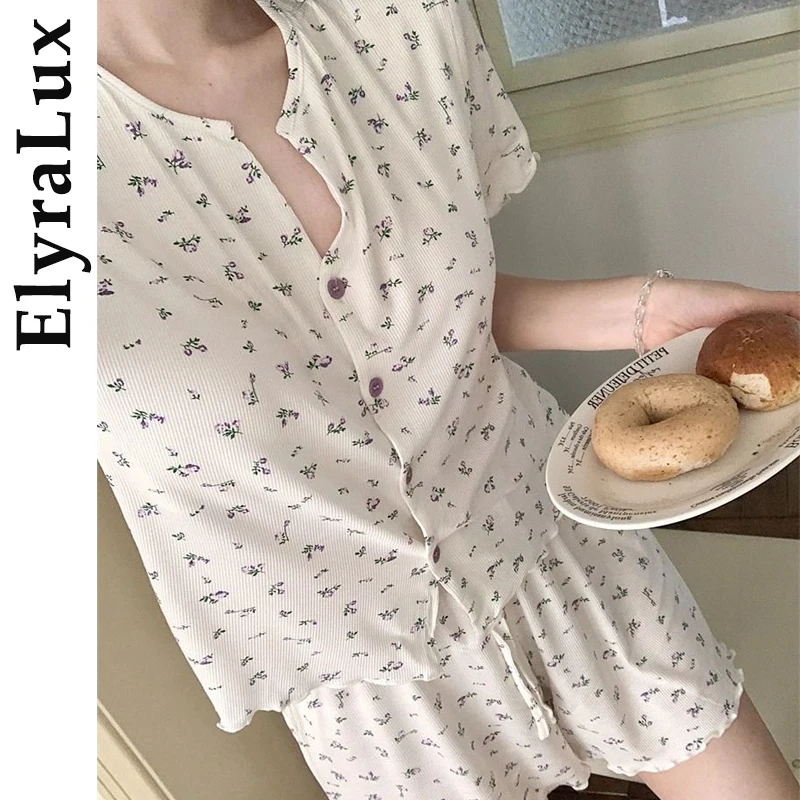 

ElyraLux Korean Sle Women's Summer ort Sve Sleepwear Ice Silk Thin Home Clothes Set with Chest Pad V-Neck Button-Up