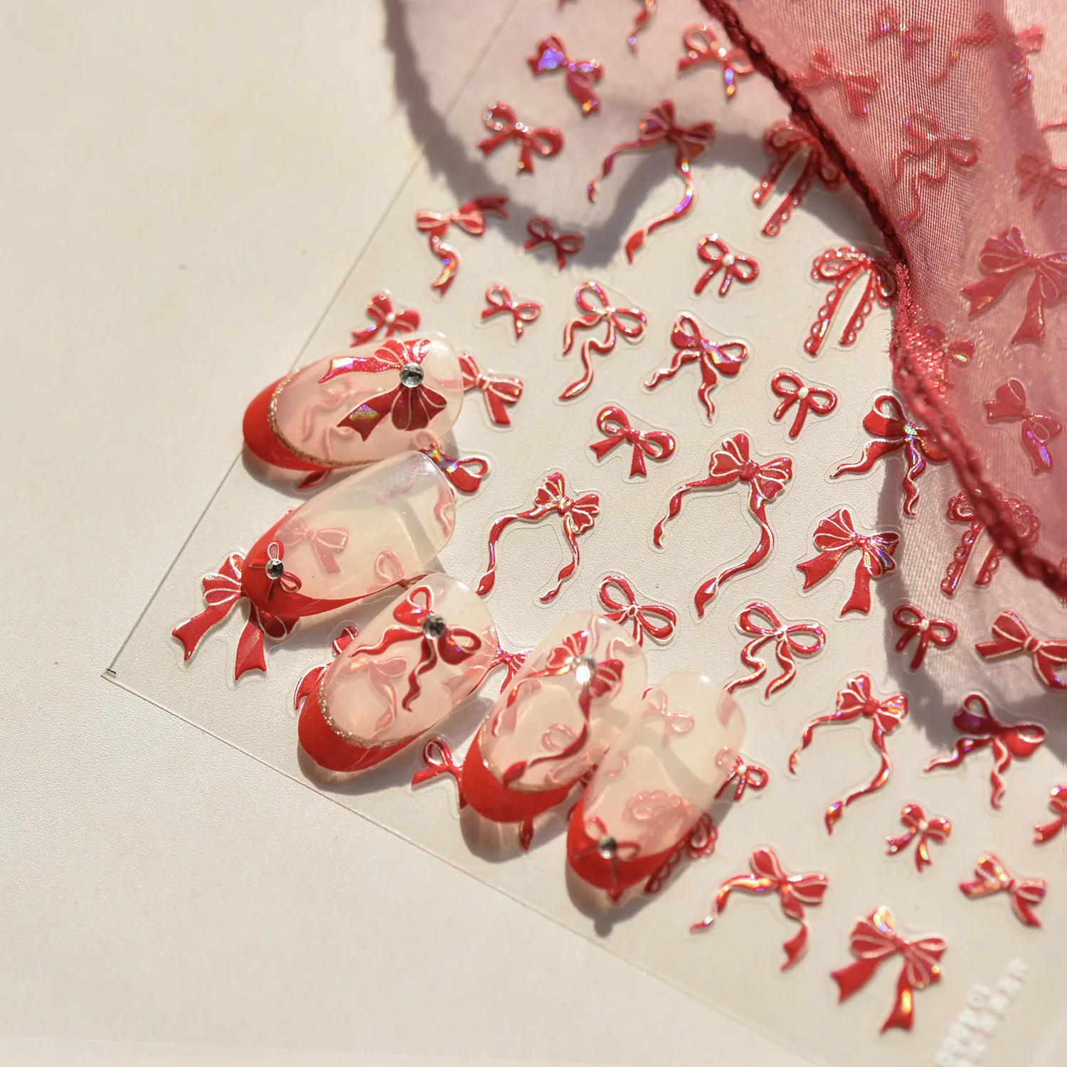 5D شريط صغير القوس الأحمر Bowknot التعادل مسمار الفن ملصقات أنيقة خط الدانتيل حساسة سحر حجر الراين ذاتية اللصق مانيكير الشارات