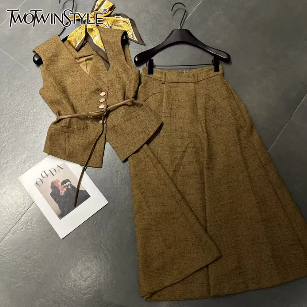 

TWOTWINSTYLE Элегантные однотонные комплекты из двух предметов для женщин Топ без рукавов с v-образным вырезом и высокой талией Длинная юбка Шикарный женский комплект Новый KSE545840