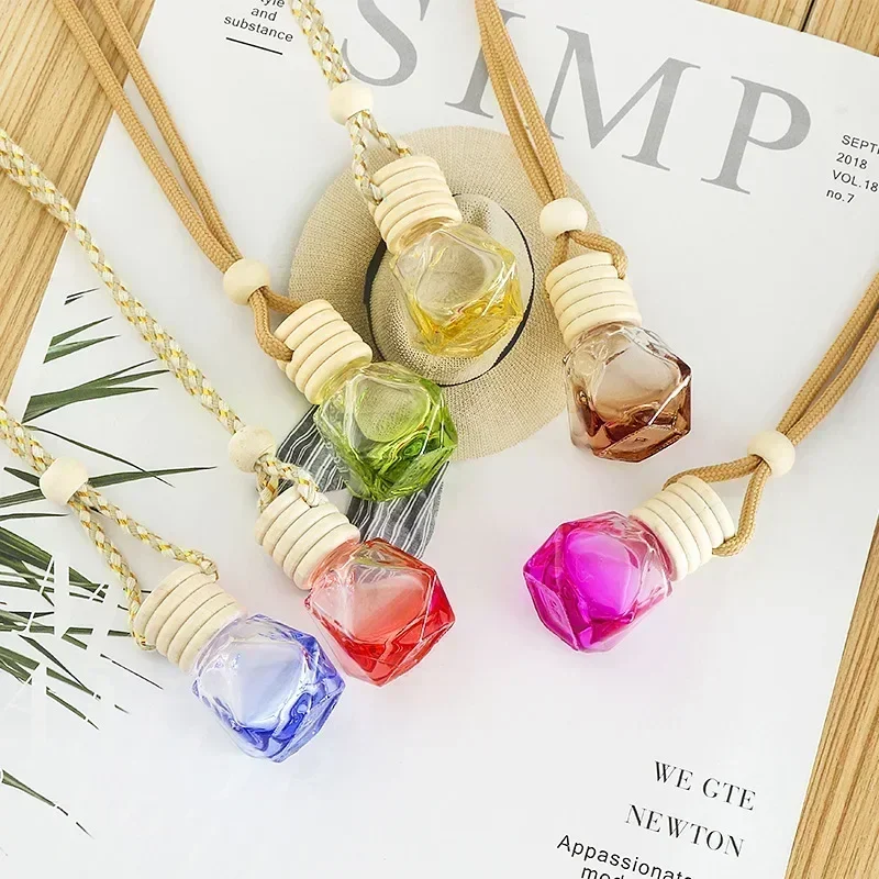 New 1PC Car Perfume Pendant Air Freshener Hanging Pendant Creative Spray Color Personality Decoration Aromatherapy Empty Bottle
