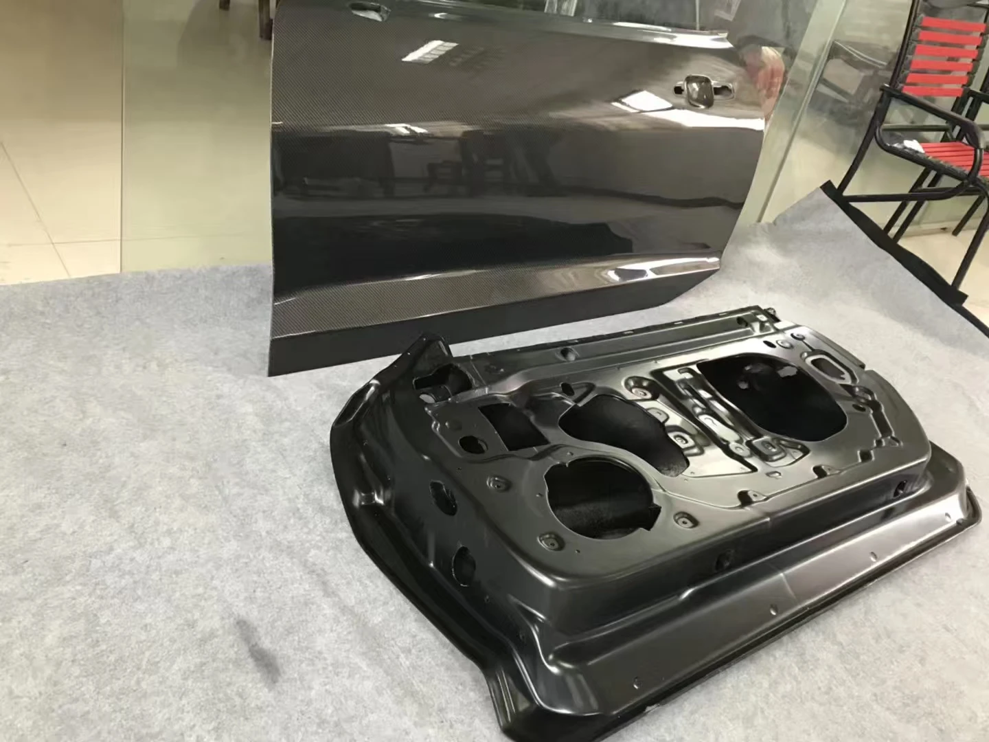 High Quality Carbon Fiber Rear Side Door for Gen 6th Camaro Perfect Fitment 3