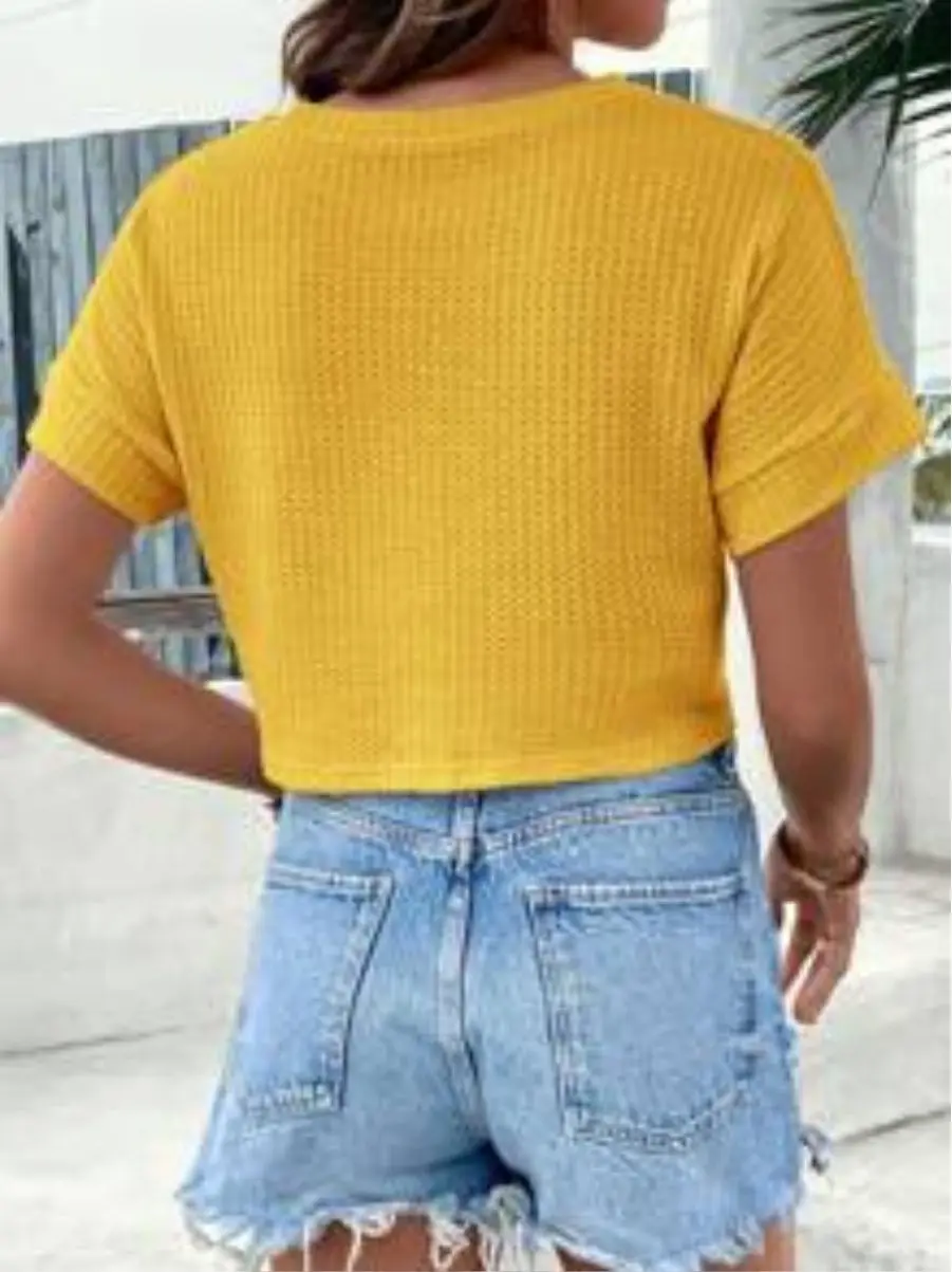 تي شيرت قصير كاجوال بأكمام خفاش بلون سادة لعام 2025 ورقبة دائرية