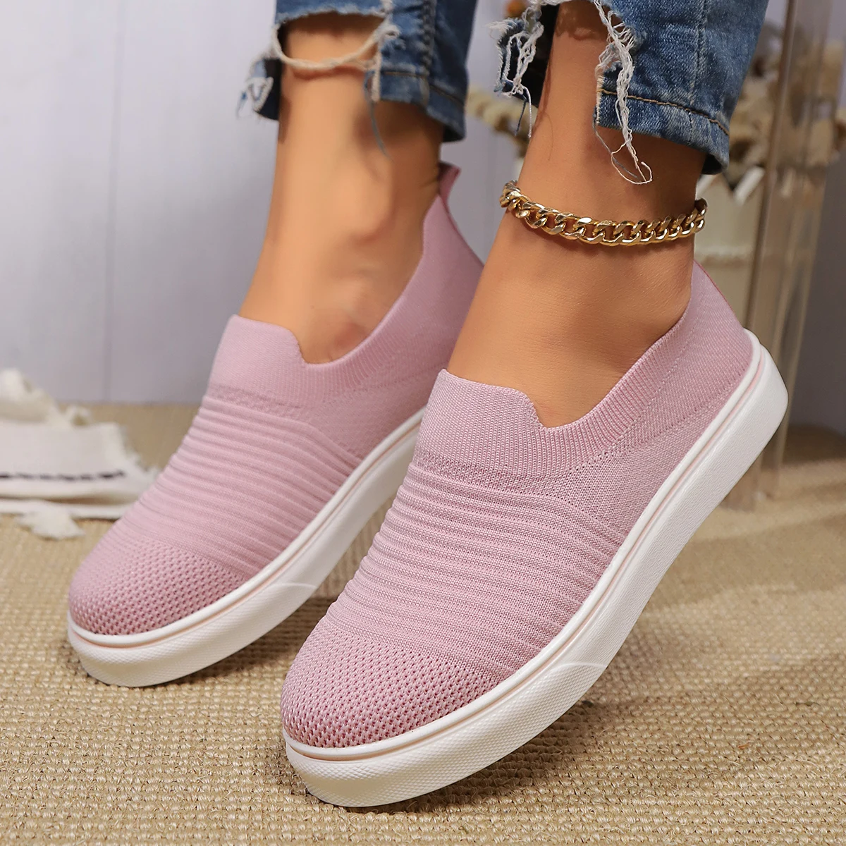 Women Sneakers Spring and Autumn New Slip-on Breathable Sneakers Women Outdoor Comfortable Casual Flat Plus Size Shoes for Women