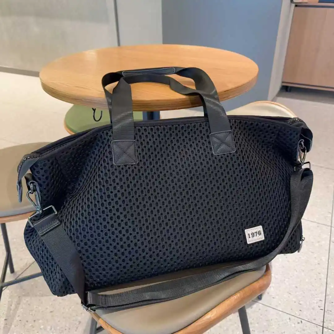 

New Mesh Shoulder Bag Large Capacity Tote Bag Casual And Simple Short Distance Travel Bag Versatile And Fashionable Handbag