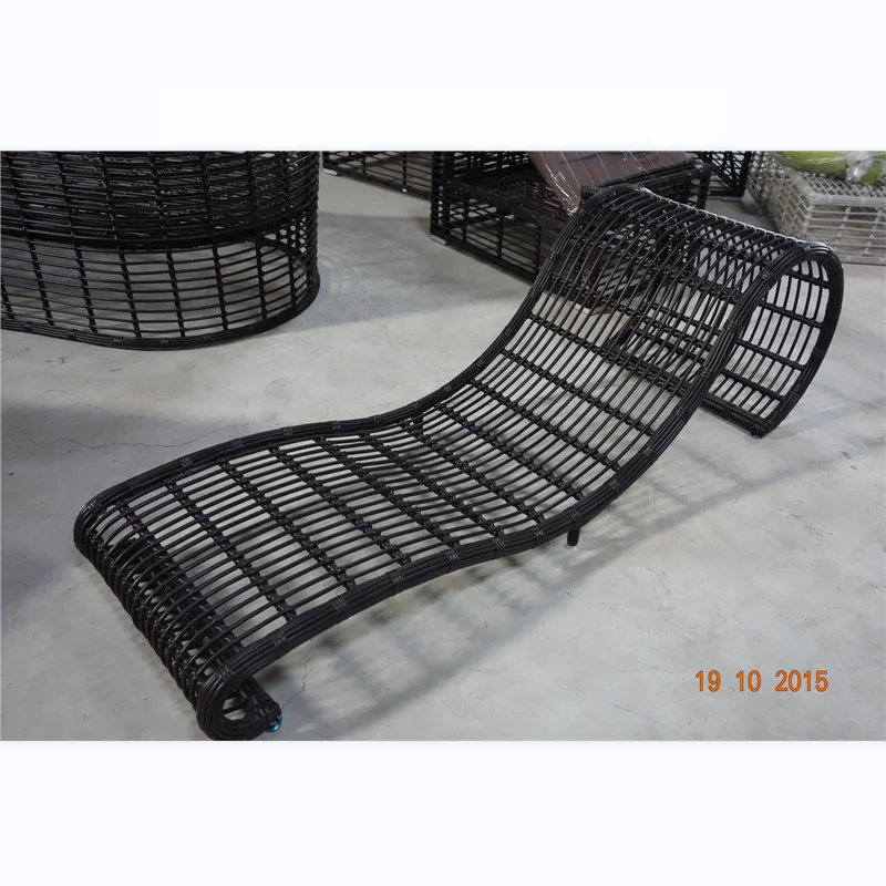 Outdoor aluminum wicker rattan sunr swimming pool deck recliner  beach