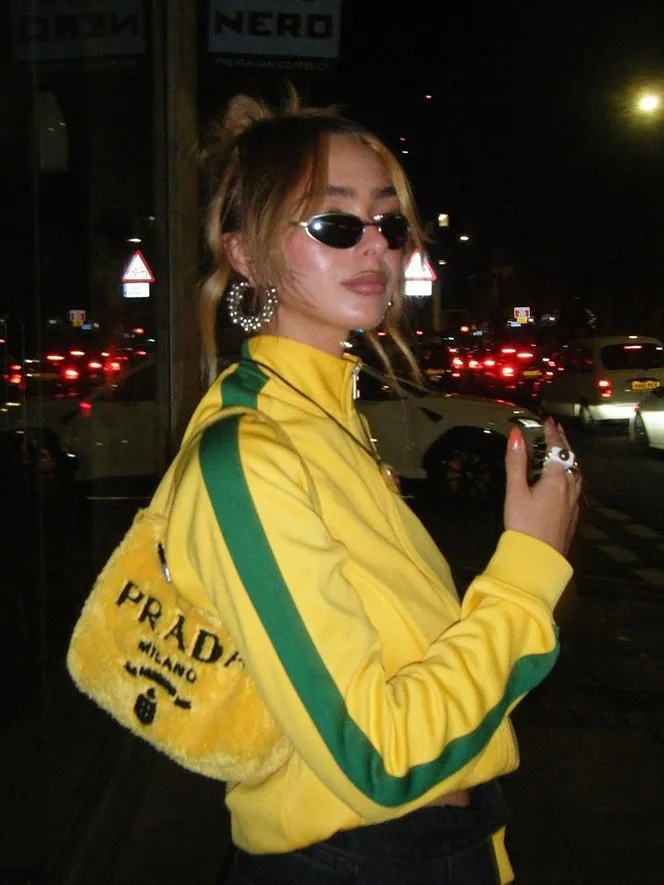 2000s Retro Grunge Gothic Jacket Coat Y2K Aesthetic Vintage Yellow Sweatshirts Letter Embroidery Graphic Pattern Zip Up Coat