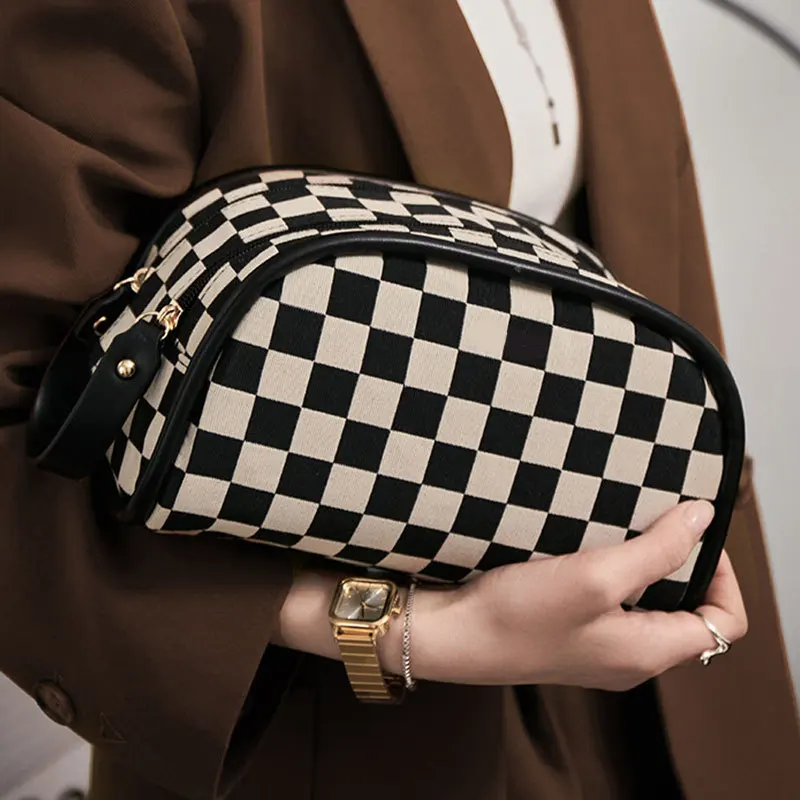 

Checkerboard Makeup Bag for Women Portable High quality luxury cosmetics Storage Bag Travel Large Capacity Toilet Bag 2024 new