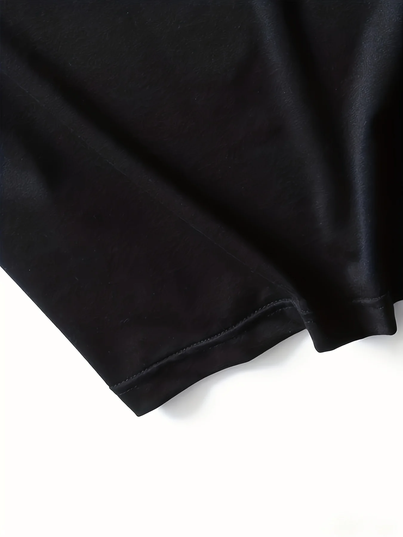 Short-sleeved T-shirt with love dog paw print, your best choice for spring and summer