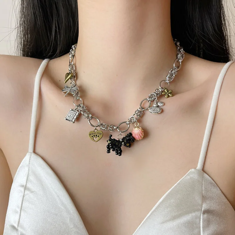 

Cartoon Dog Motif Titanium Necklace European & American Fashion Retro Shell Design Luxury Accessory
