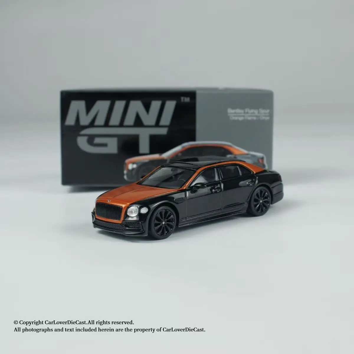 

MINIGT 1:64 Bentley Flying Spur Black 991 #Alloy Car Model