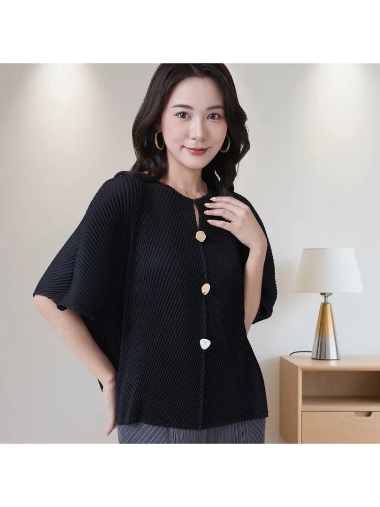 Miyake plis 2025 été nouvelle couleur unie col en v avec Simple et élégant ample décontracté banlieue T-shirt femmes Origami pli