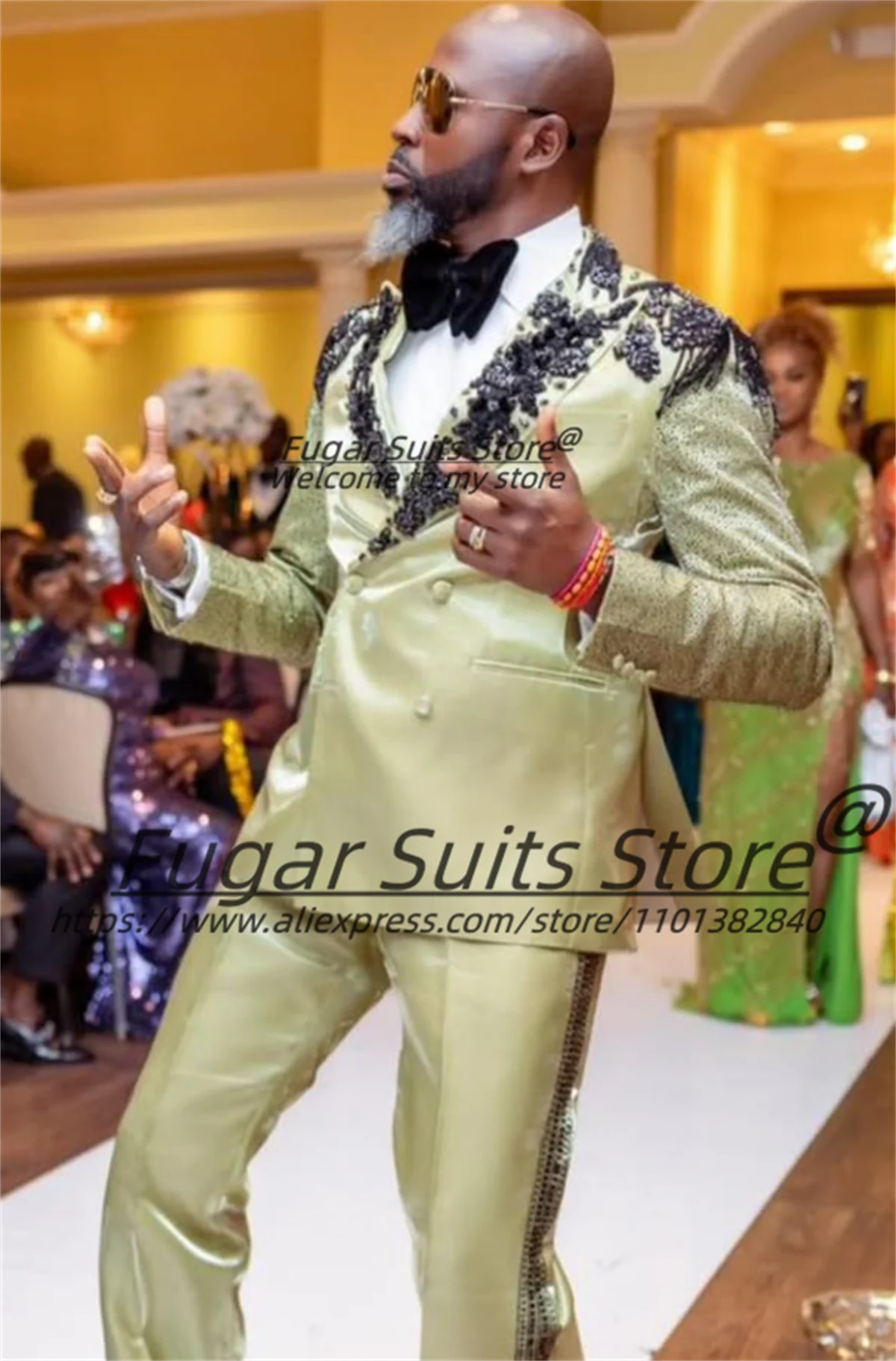 

Fashion Green Men Suits Luxuly Beadwork Slim Fit Groom Wedding Tuxedos 2 Pieces Sets Male prom Blazers Formal rajes para hombre